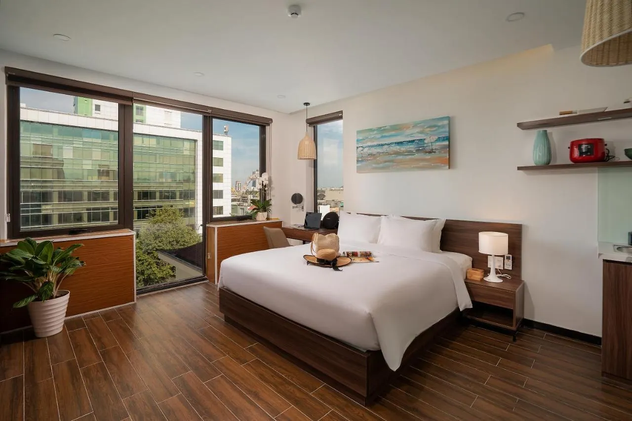 Dragon View Riverfront Hotel Da Nang Vietnam
