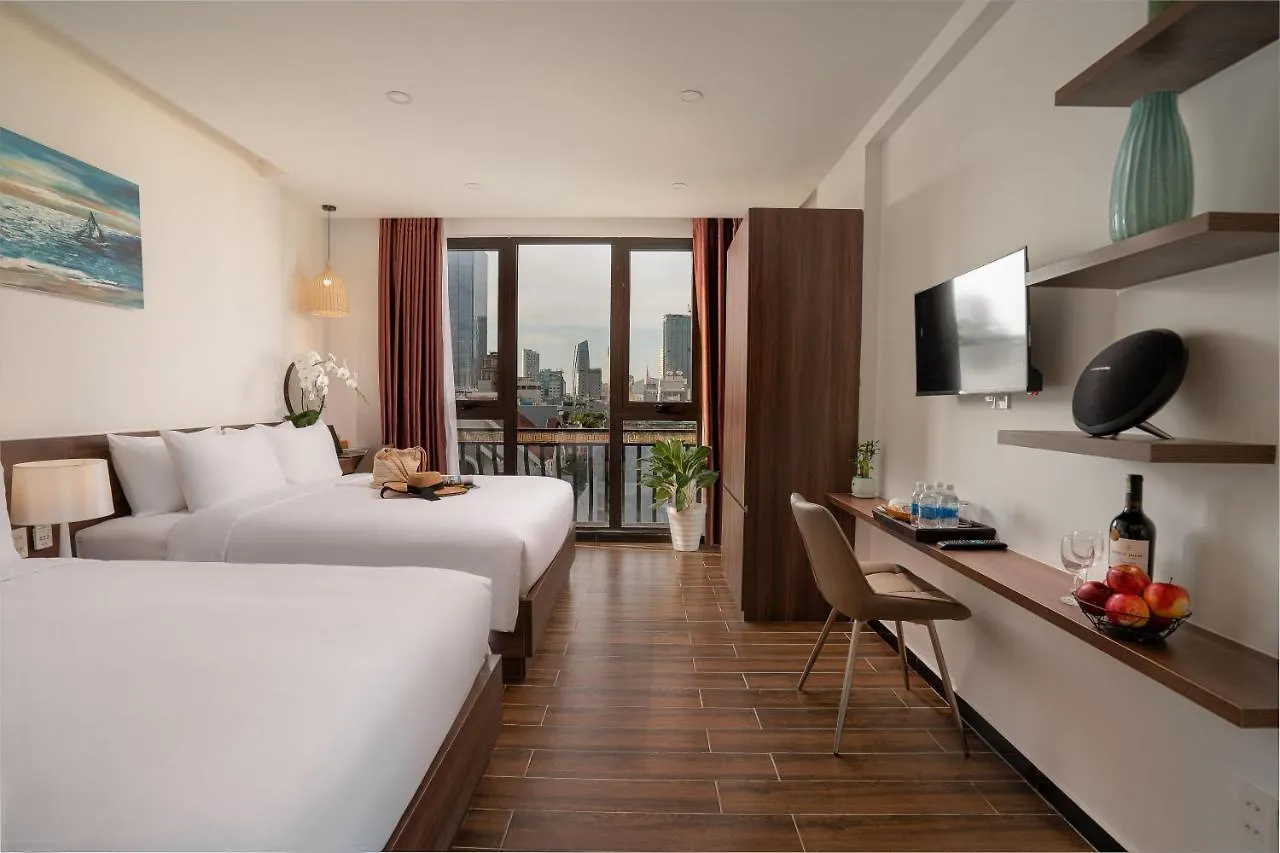 Dragon View Riverfront Hotel Da Nang 3*,