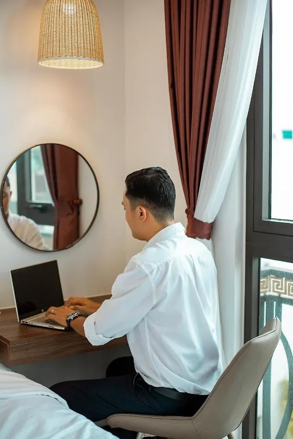 Dragon View Riverfront Hotel Da Nang